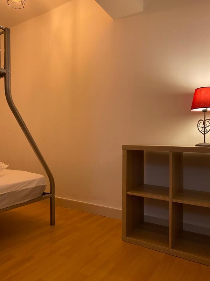 Le Fleuri Ensoleille De Guzet Apartment Ustou Exterior photo